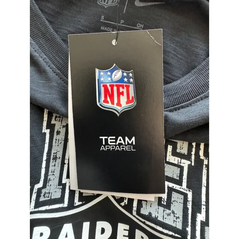 New ~ NIKE ~ Women's Las Vegas Raiders Historic Football T-Shirt Size S